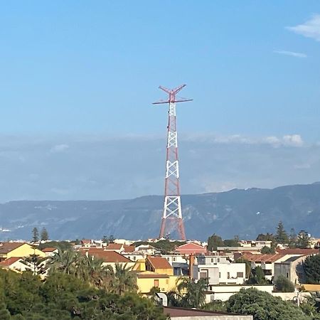 Tra Mare E Lago Torre Faro Bagian luar foto